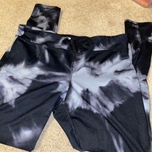 Black tie dye leggings